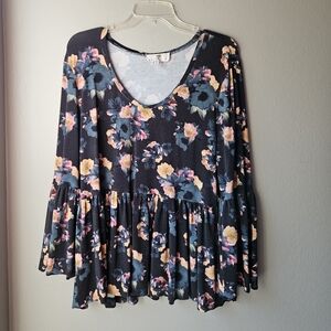 Nicole Miller Artelier Black Stretchy Floral Top